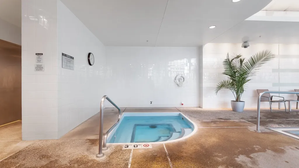 130 North Garland Court Chicago IL 60602
