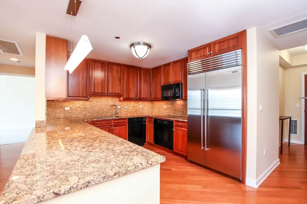 130 North Garland Court Chicago IL 60602