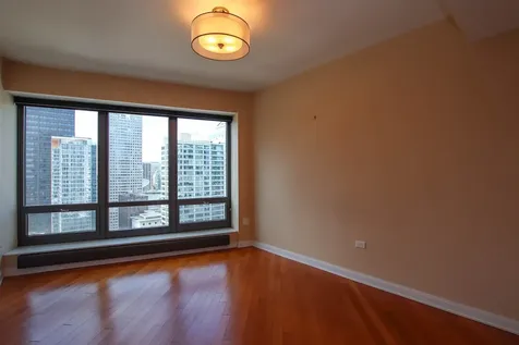 130 North Garland Court Chicago IL 60602