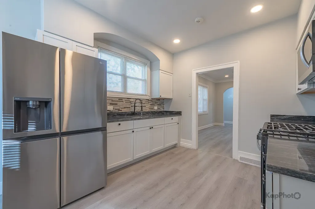 6259 West Peterson Avenue Chicago IL 60646