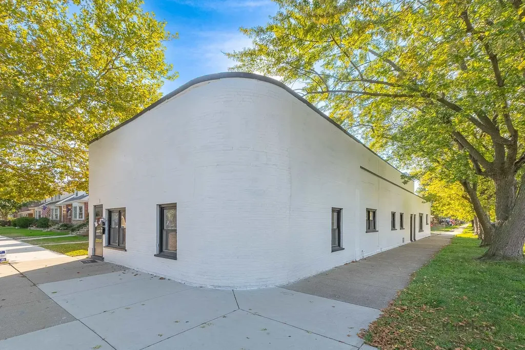 6259 West Peterson Avenue Chicago IL 60646