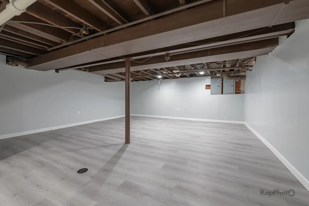 6259 West Peterson Avenue Chicago IL 60646