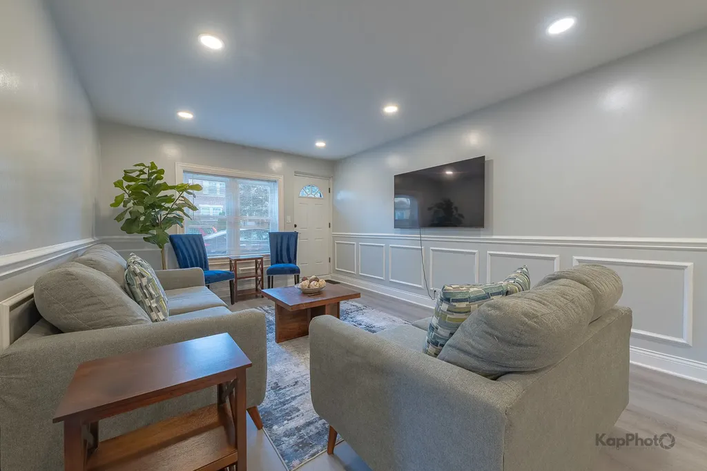 6259 West Peterson Avenue Chicago IL 60646