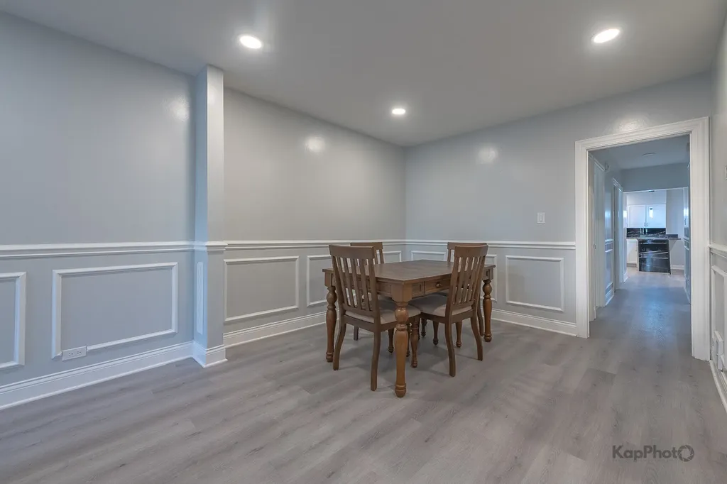 6259 West Peterson Avenue Chicago IL 60646