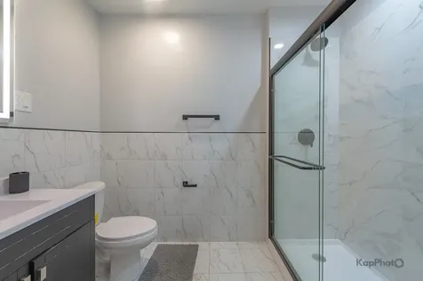 6259 West Peterson Avenue Chicago IL 60646