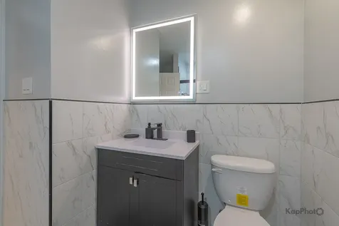 6259 West Peterson Avenue Chicago IL 60646
