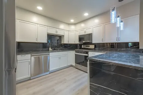 6259 West Peterson Avenue Chicago IL 60646