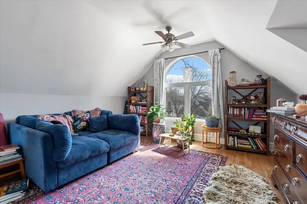 2156 West Belle Plaine Avenue Chicago IL 60618