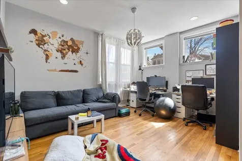 2156 West Belle Plaine Avenue Chicago IL 60618