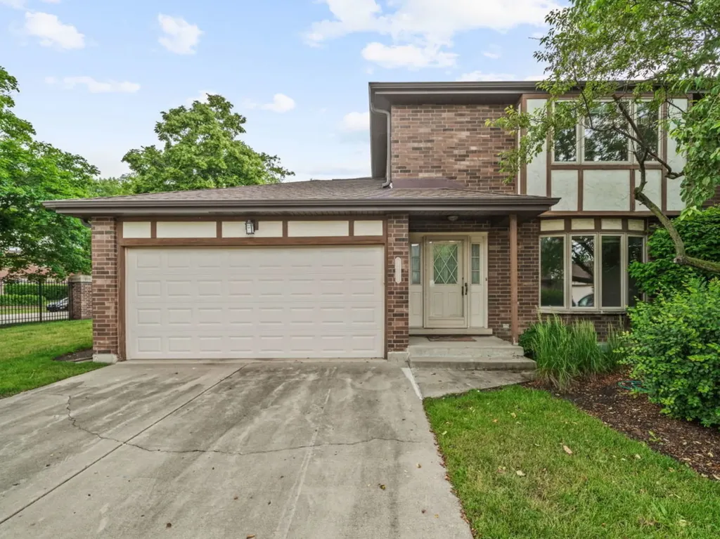 1775 Lakeview Drive Wheeling IL 60090