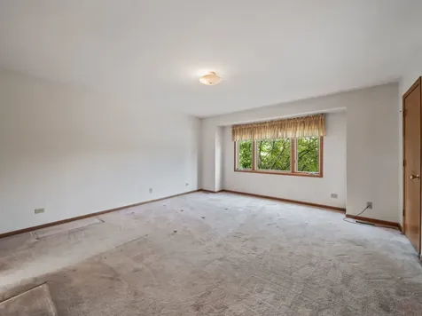 1775 Lakeview Drive Wheeling IL 60090