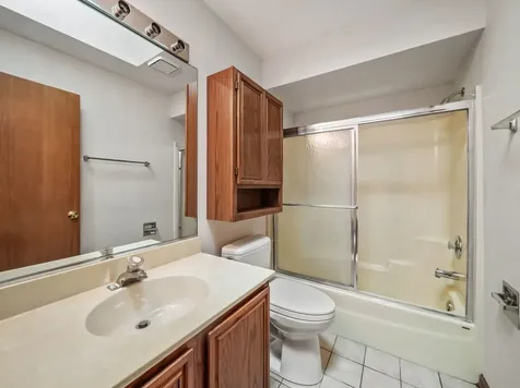 1775 Lakeview Drive Wheeling IL 60090