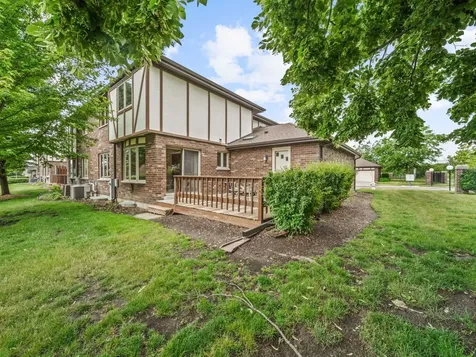 1775 Lakeview Drive Wheeling IL 60090