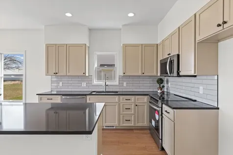 4 Foxtrot Lane Monticello IL 61856