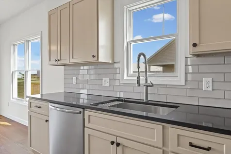 4 Foxtrot Lane Monticello IL 61856