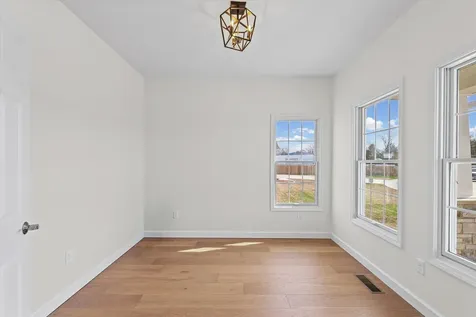 4 Foxtrot Lane Monticello IL 61856