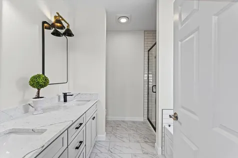 4 Foxtrot Lane Monticello IL 61856