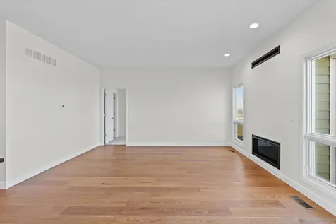 4 Foxtrot Lane Monticello IL 61856