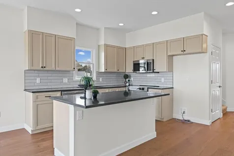 4 Foxtrot Lane Monticello IL 61856