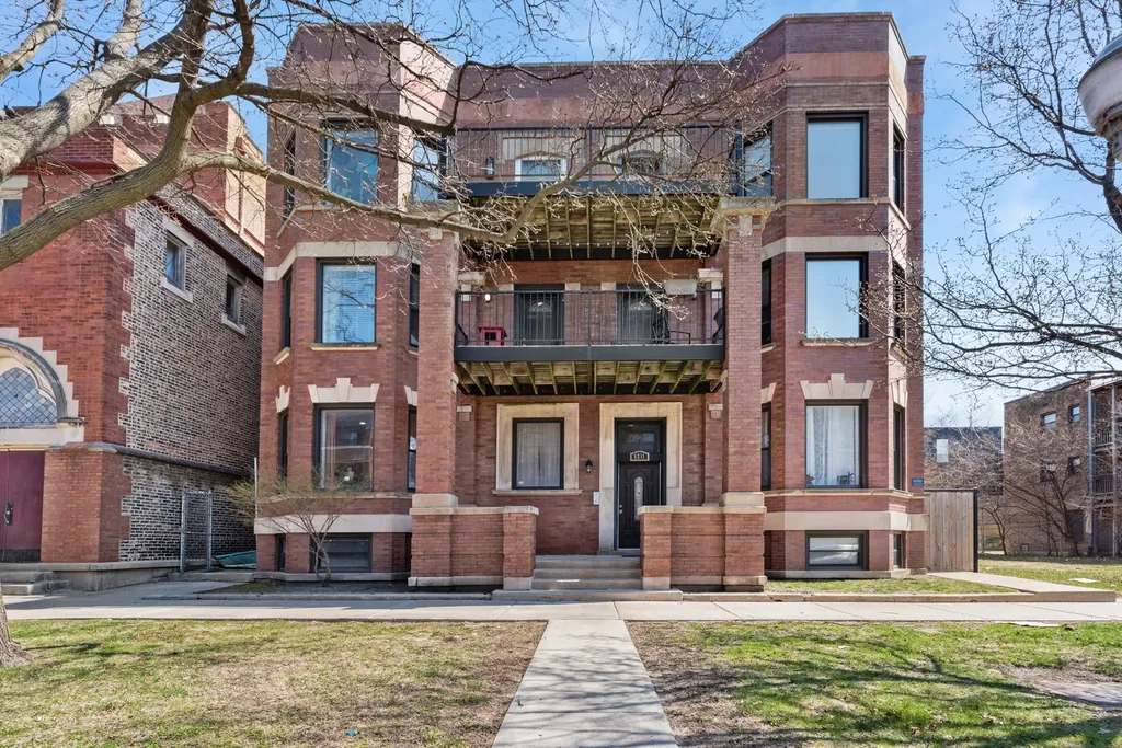 6209 South University Avenue Chicago IL 60637