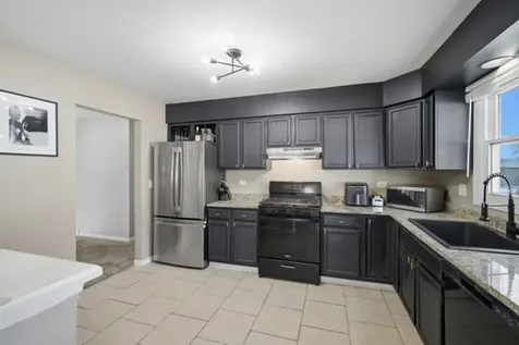 766 Michigan Avenue South Elgin IL 60177
