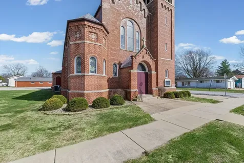332 South Macon Street Bement IL 61813