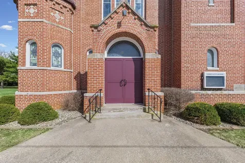 332 South Macon Street Bement IL 61813