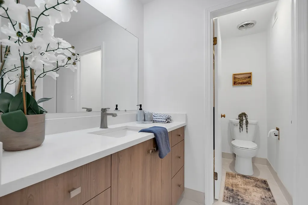 9240 Gross Point Road Skokie IL 60077