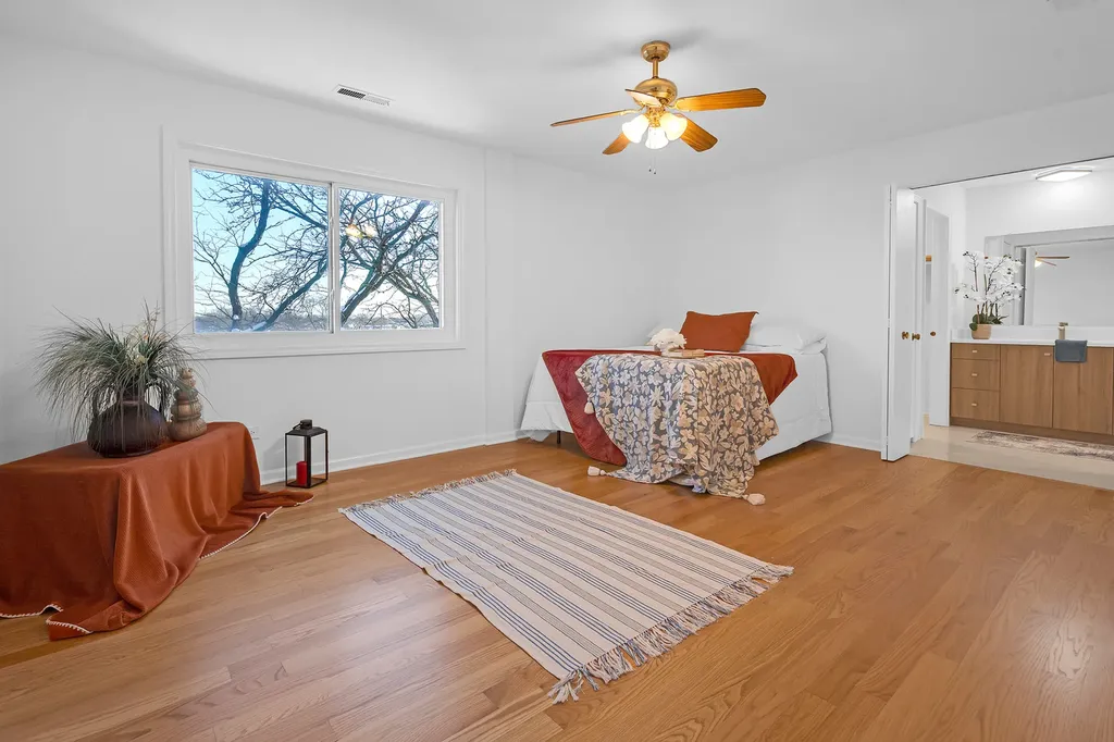 9240 Gross Point Road Skokie IL 60077