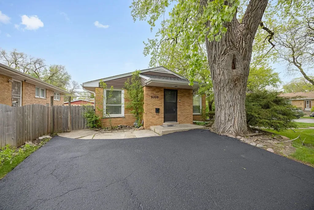 9200 Kedvale Avenue Skokie IL 60076