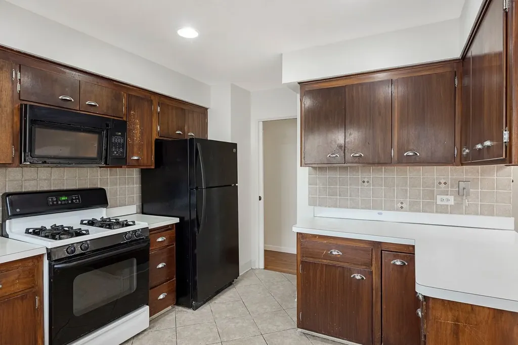 9200 Kedvale Avenue Skokie IL 60076
