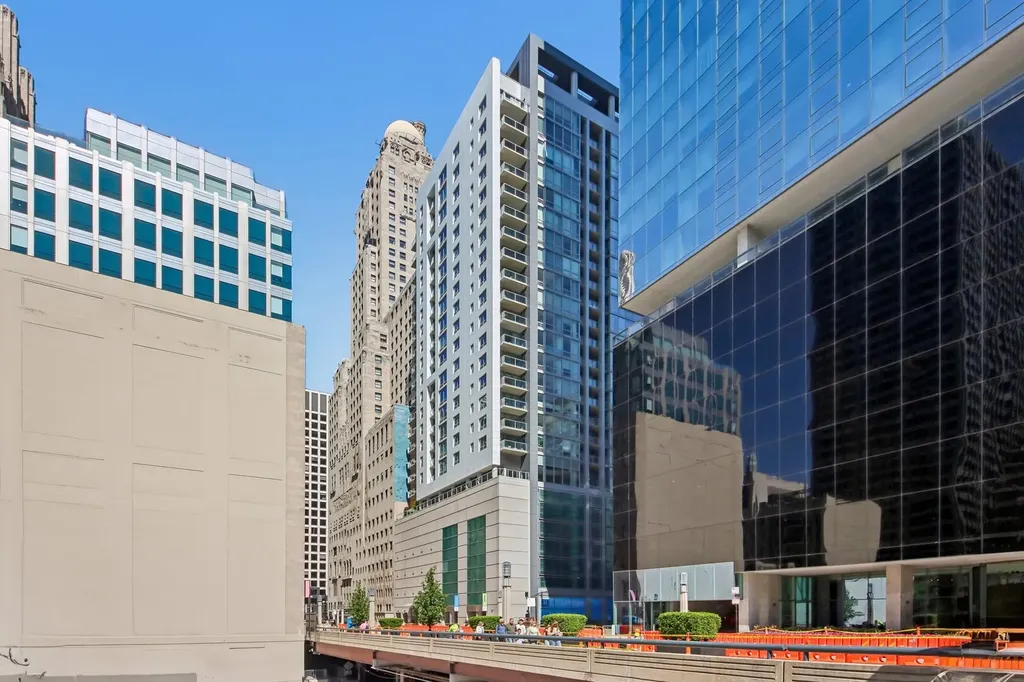 160 East Illinois Street Chicago IL 60611