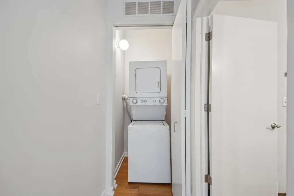 160 East Illinois Street Chicago IL 60611