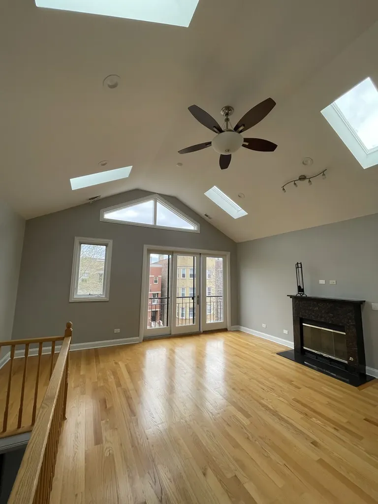 1532 North Campbell Avenue Chicago IL 60622