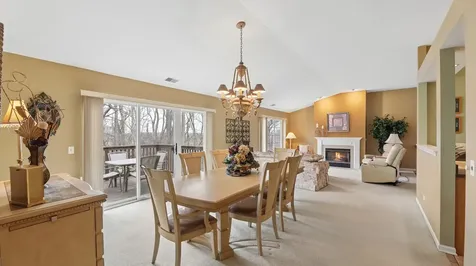 628 King Court East Dundee IL 60118
