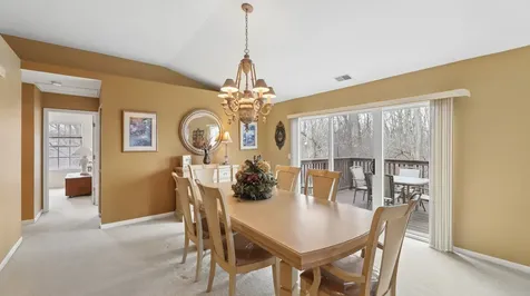 628 King Court East Dundee IL 60118