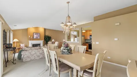 628 King Court East Dundee IL 60118