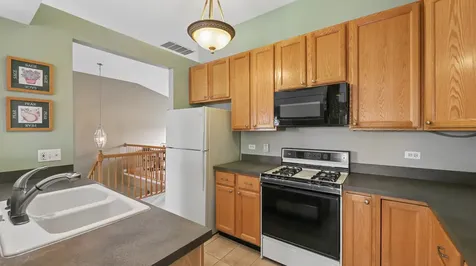 628 King Court East Dundee IL 60118