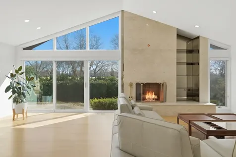 3623 Pebble Beach Road Northbrook IL 60062