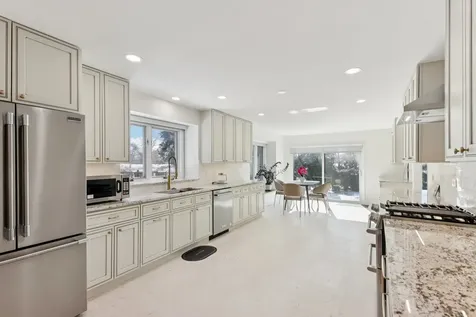 3623 Pebble Beach Road Northbrook IL 60062