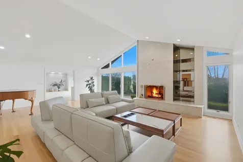 3623 Pebble Beach Road Northbrook IL 60062