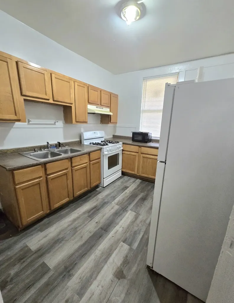 7547 South Union Avenue Chicago IL 60620