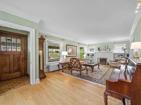 1115 Forest Avenue Wilmette IL 60091