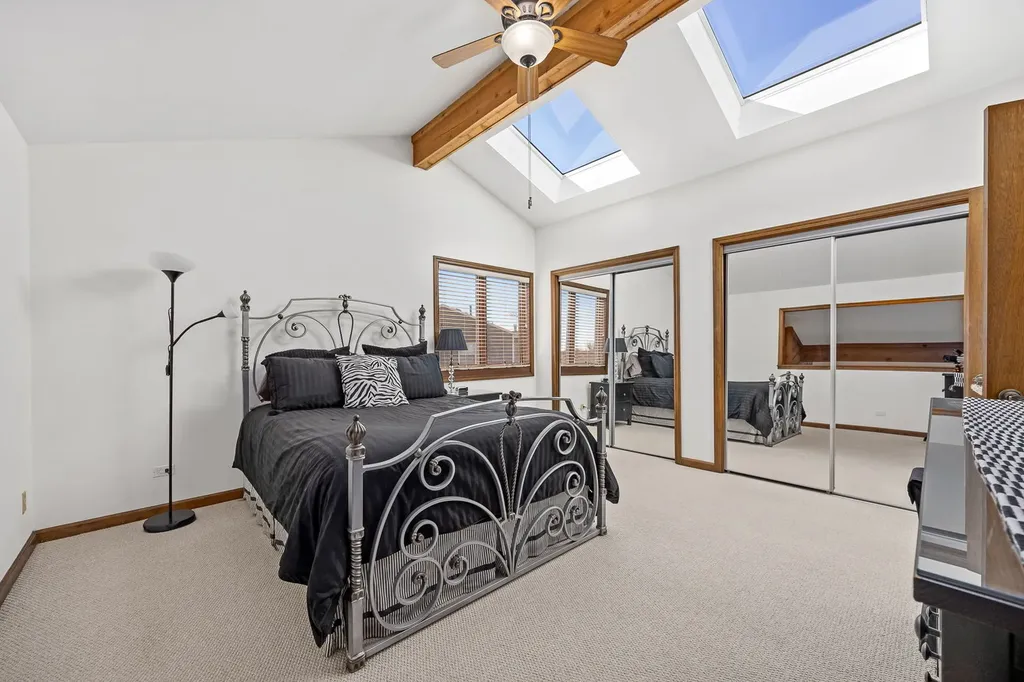 325 Homewood Drive Bolingbrook IL 60440