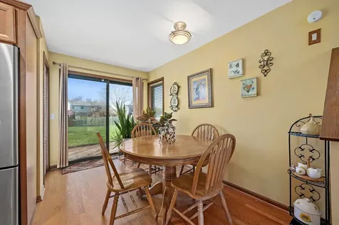 325 Homewood Drive Bolingbrook IL 60440