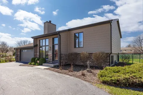 325 Homewood Drive Bolingbrook IL 60440
