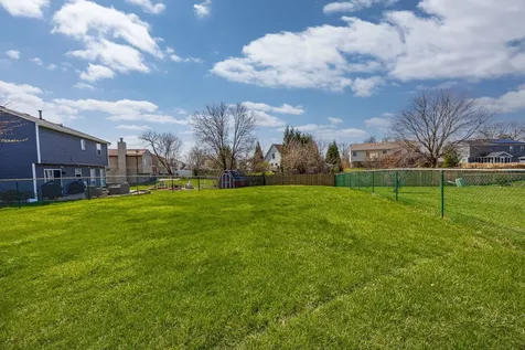 325 Homewood Drive Bolingbrook IL 60440