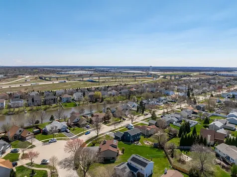 325 Homewood Drive Bolingbrook IL 60440