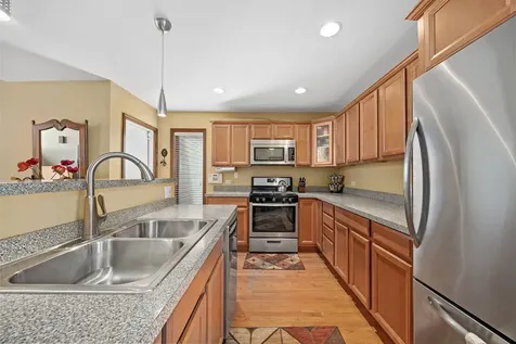 325 Homewood Drive Bolingbrook IL 60440