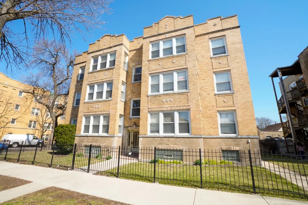 4457 North Central Park Avenue Chicago IL 60625